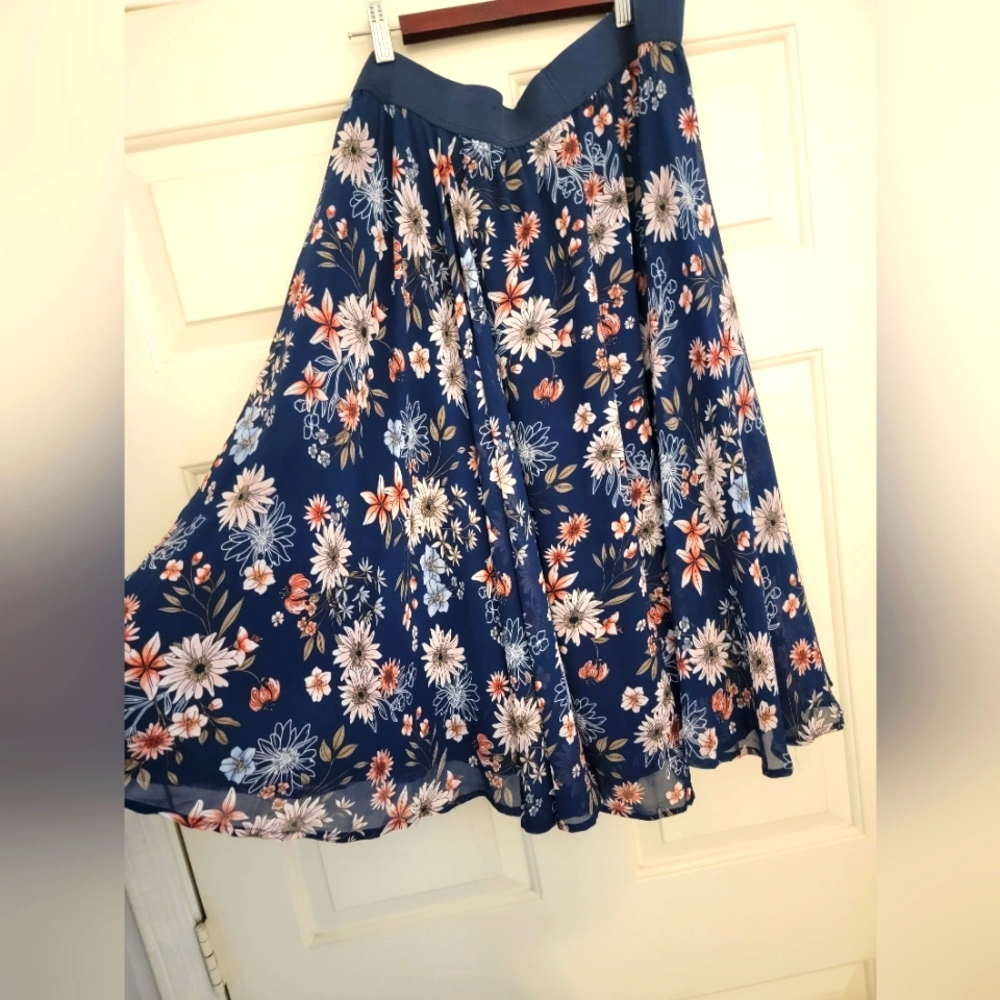 Floral Navy Blue Kneelength Skirt